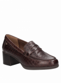 calzado marrón de cuero para mujer, diseño delicado y confortable, perfecto para todo el día.