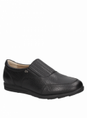 Calzado negro de cuero para mujer, estilo informal, con taco plano de 2 cm, perfecto para diversas ocasiones.