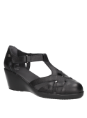 Sandalia de cuero negro para mujer con taco cuña de 7 cm.