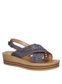 Sandalia azul de mujer estilo informal con taco plano de 4.5 cm y punta abierta.