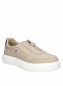 zapatilla beige de cuero para mujer, estilo juvenil e informal, tendencia en moda actual