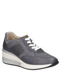 zapatilla urbana azul de cuero para mujer con taco plano de 6 cm y punta redonda