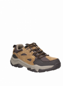 Zapatilla de hombre en color café, perfecta para un estilo de vida dinámico y activo.