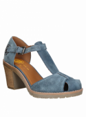 Sandalia azul de cuero para mujer, ideal con pantalones de lino. Comodidad y estilo todo el día.