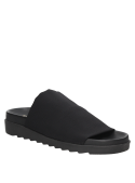 Sandalia negra de mujer Zappa G398 con diseño textil contemporáneo y taco plano de 4,5 cm.