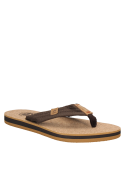 Sandalia café de hombre Panama Jack, estilo casual, punta abierta, taco plano, ideal para el verano.
