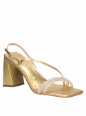 Sandalia dorada de cuero para mujer, diseño moderno con taco bloque, ideal para un look sofisticado.