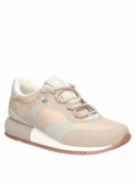 Calzado beige para mujer, flexible y moderno, perfecto para un look urbano exclusivo.