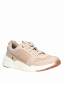 zapatilla beige casual de mujer, Gioseppo G174, destacando su confort y exclusividad.