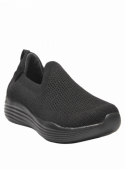 zapatilla negra casual de mujer en cuero y textil, ideal para actividades diarias con diseño moderno