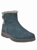 Calzado cómodo y moderno, ideal para un look casual urbano, con suela robusta de agarre marcado para mayor estabilidad.