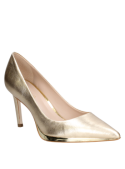 Calzado de cuero oro femenino, sofisticado y cómodo, perfecto para reuniones o cenas elegantes.