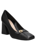 Zapato de vestir negro para mujer, cuero con detalle metálico, ideal para proyectar una imagen pulida y profesional.