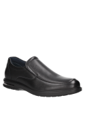 Horma amplia y diseño anatómico en zapato negro de cuero para hombre, estilo casual.