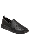 Zapato de cuero negro para mujer, estilo casual, con caña de 7.5 cm y forro de poliuretano.