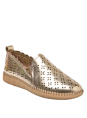 Zapato de cuero oro con caña de 7.5 cm, diseño cómodo para uso diario.