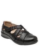 Elegante zapato de cuero negro para mujer, ideal para el día a día, con suela elevada que proporciona comodidad al caminar.