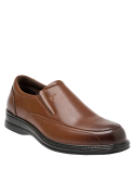 Zapato de cuero café, diseño clásico y atemporal, perfecto para un look profesional y sofisticado.