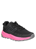 zapatilla magenta de trail running para mujer, adecuada para deporte, gimnasio o salidas casuales, resistente y versátil.