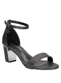 Sandalia chic negra para mujer, destacando por su diseño moderno y glamour, ideal para un look arreglado y sofisticado.