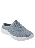 zapatilla azul textil de mujer con toque de cuero, estilo urbano y confort prolongado.