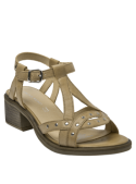 Calzado beige de cuero, taco medio cuadrado y hebilla ajustable, ideal para eventos semi-formales.