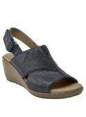 Sandalia de cuero azul para mujer, ideal para verano, combina confort y estilo.