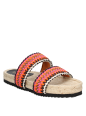 Sandalia multicolor de mujer con diseño artesanal y tiras entrelazadas, estilo casual bohemio, suela imitación yute.