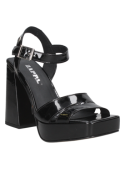 Sandalia de charol negro para mujer con tacón grueso y plataforma, hecha de cuero, ideal para eventos semi-formales.