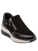 Zapatilla negra de cuero gamuzado para mujer, estilo casual con taco cuña de 5 cm.