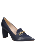 Zapato azul de cuero para mujer, ideal para outfits formales o semi-formales en ocasiones especiales.
