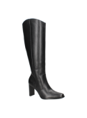 Calzado femenino en cuero negro, estilo casual y moderno, sin elementos decorativos, ideal para un look pulcro diario.