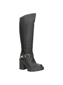 Bota casual de mujer en cuero negro, con textura lisa y brillante, combinable con jeans o faldas para un estilo moderno.