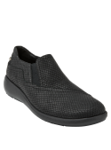 Detalle del zapato de cuero negro con caña de 6 cm y forro de PU, estilo casual femenino.