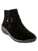 Diseño clásico de botín negro de cuero gamuzado, ideal para un look casual chic, con detalles modernos en la correa.