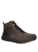 Botín urbano gris de cuero para hombre, ideal con jeans ajustados y chaquetas informales para reuniones al aire libre.
