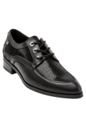 Zapato de cuero negro para mujer, ideal para oficina y eventos sociales, estilo casual y elegante.