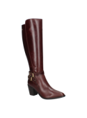 Bota marrón de cuero para mujer, sofisticada y cómoda, ideal para reuniones de trabajo o salidas urbanas en clima fresco.
