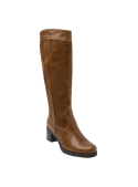 Bota camel de cuero gamuzado para mujer, casual y elegante, ideal para un look urbano moderno.