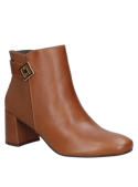 Botín café de cuero para mujer, estilo casual y minimalista, con tacón cuadrado, perfecto para eventos formales.