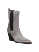 Botín gris de cuero gamuzado para mujer, estilo vaquero, punta cuadrada y detalle metálico, ideal para look urbano.