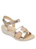 Elegante sandalia de cuero oro para mujer, diseño casual, perfecta para salidas veraniegas.