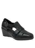 Calzado de cuero negro para mujer, diseño casual con forro de pu y altura de caña de 6 cm.
