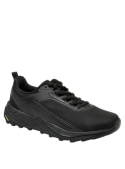 calzado masculino negro para correr con taco plano de 4 cm y excelente agarre en suela.