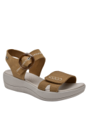 Sandalia camel de cuero para mujer, diseño anatómico que ofrece confort y frescura.