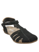 Sandalia de cuero negro, diseño urbano y moderno, ideal para días cálidos y confortables.