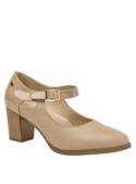 Detalles del zapato de cuero beige, ideal para ocasiones especiales y uso diario.