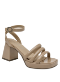 Calzado femenino beige de poliuretano, punta abierta y diseño moderno.