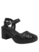 Elegante sandalia de cuero negro con punta redonda, ideal para el verano.