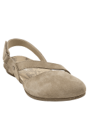 Sandalia casual de cuero taupe con suela antideslizante y taco plano, perfecta para el verano.